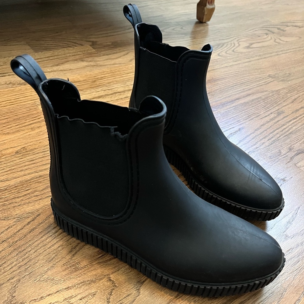 Black Chelsea Rain Boots for Women